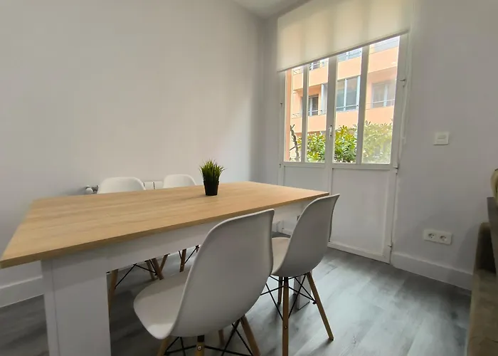 Desde El Mismo Centro. * Oviedo